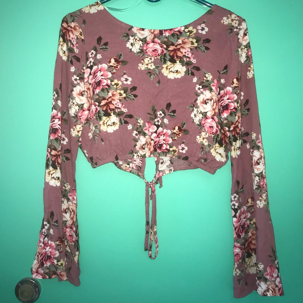 Cute fall/summer crop top!